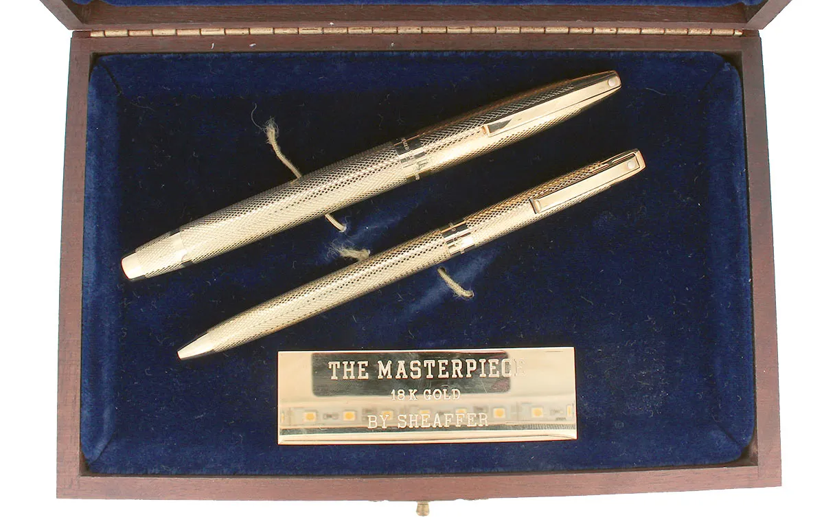 1970S SHEAFFER IMPERIAL TD 18K SOLID GOLD MASTERPIECE BARLEYCORN PATTERN FOUNTAIN PEN & BALLPOINT PEN SET