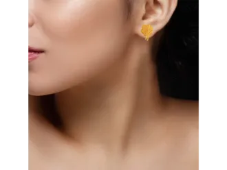 22k Delicate Flower Shape Gold Stud Earrings