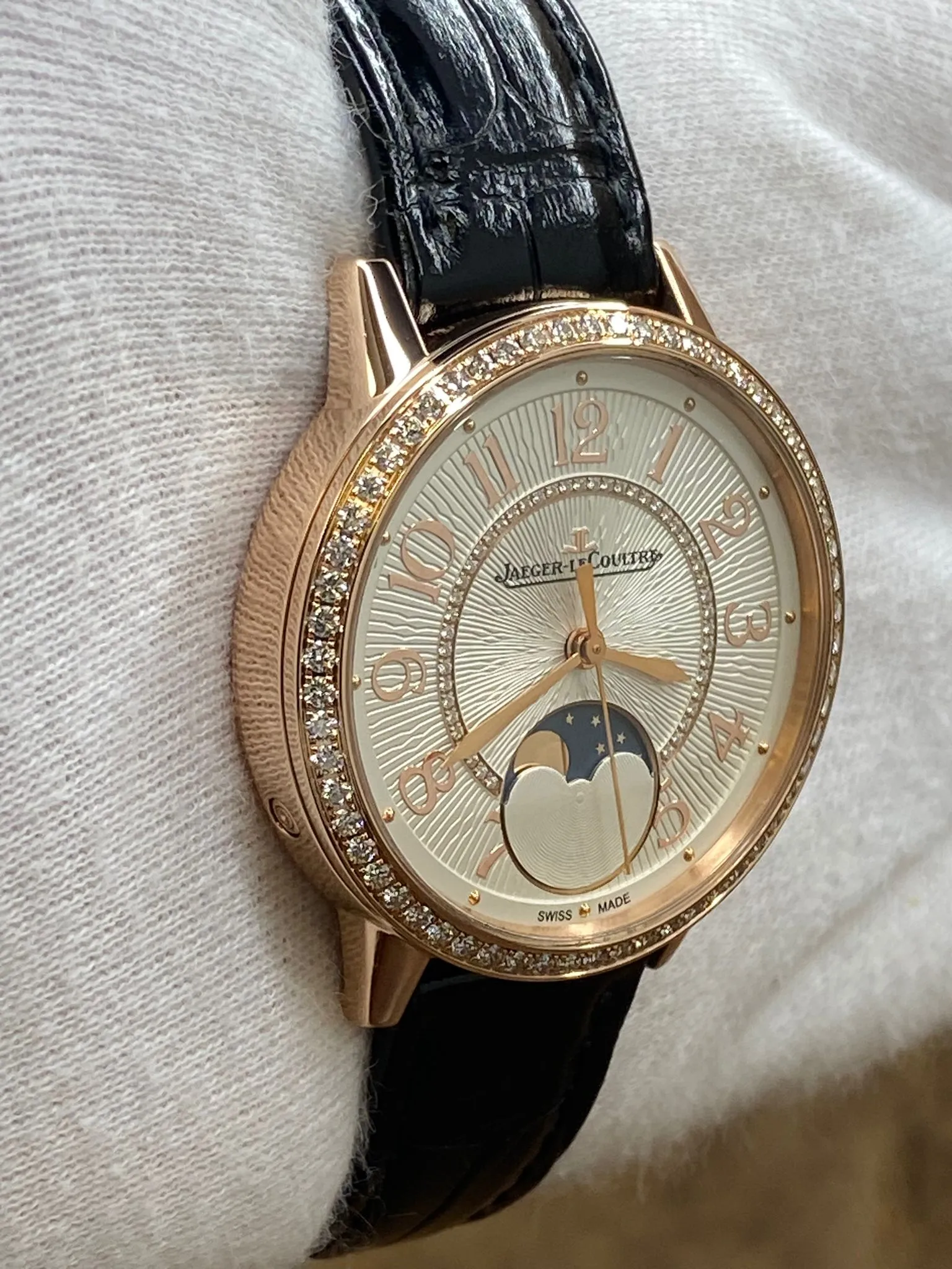 Jaeger-Lecoultre RENDEZ-VOUS CLASSIC MOON 18K Rose Gold Q3572430 White Diamond Dial Automatic Women's Watch