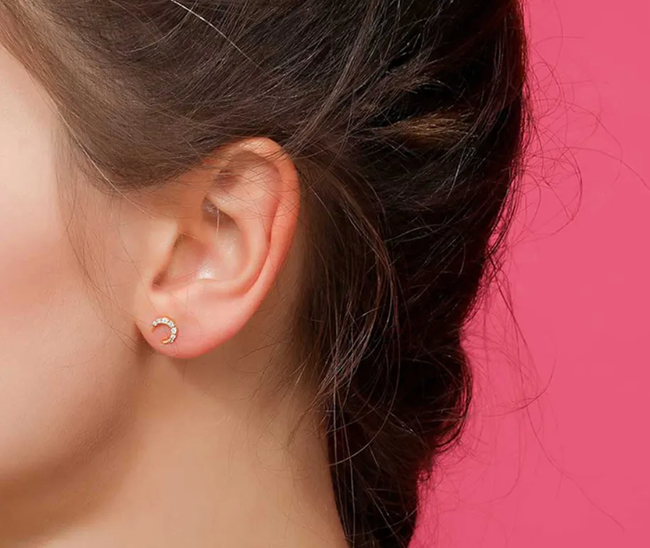 JELLY GIRL 18K GOLD SHINING CRYSTAL STUD EARRINGS