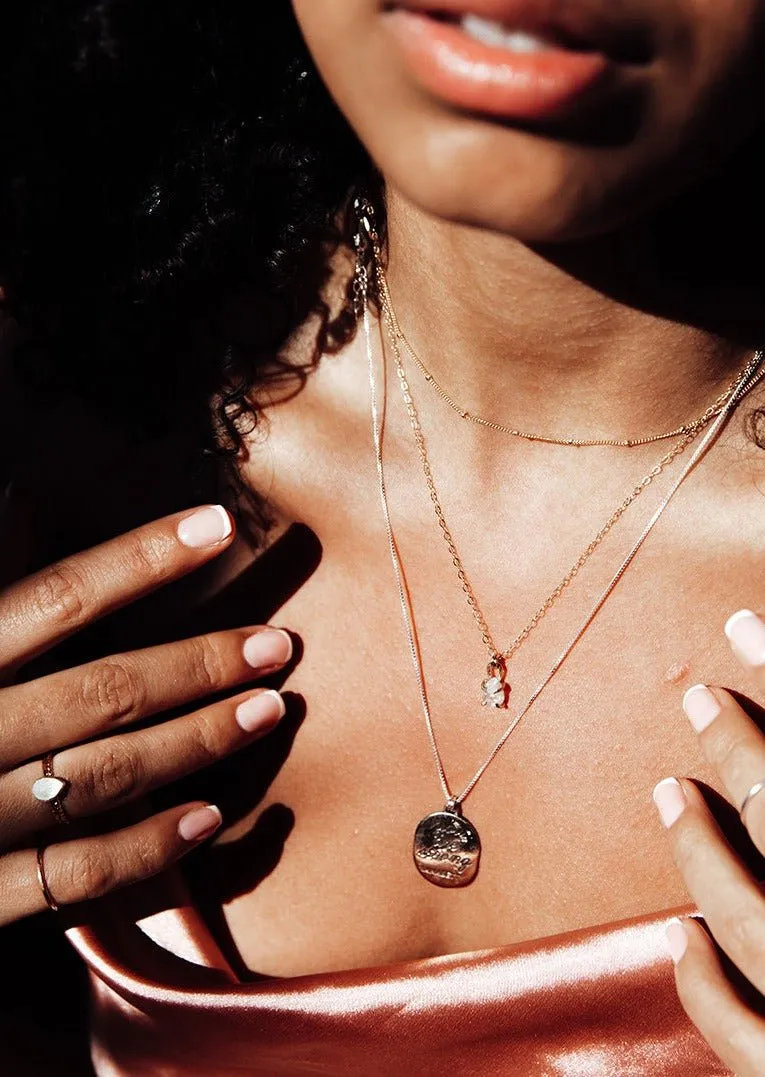 Libra Claw Set Pear Necklace - Gold Filled