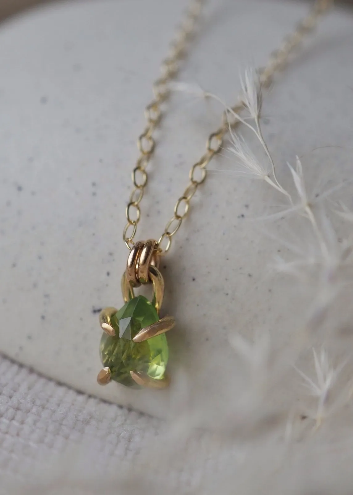 Libra Claw Set Pear Necklace - Gold Filled