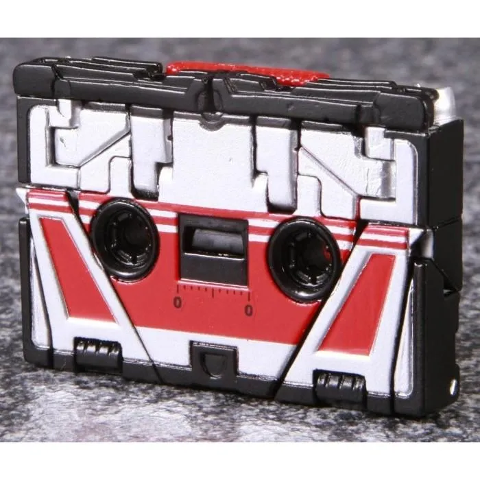 Masterpiece MP-13 Soundwave & Laserbeak - Rerelease