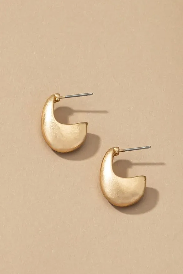 Puffy C shape huggie hoop earrings