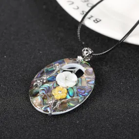 Shell Pendant with Floral Decoration Turquoise PPD004