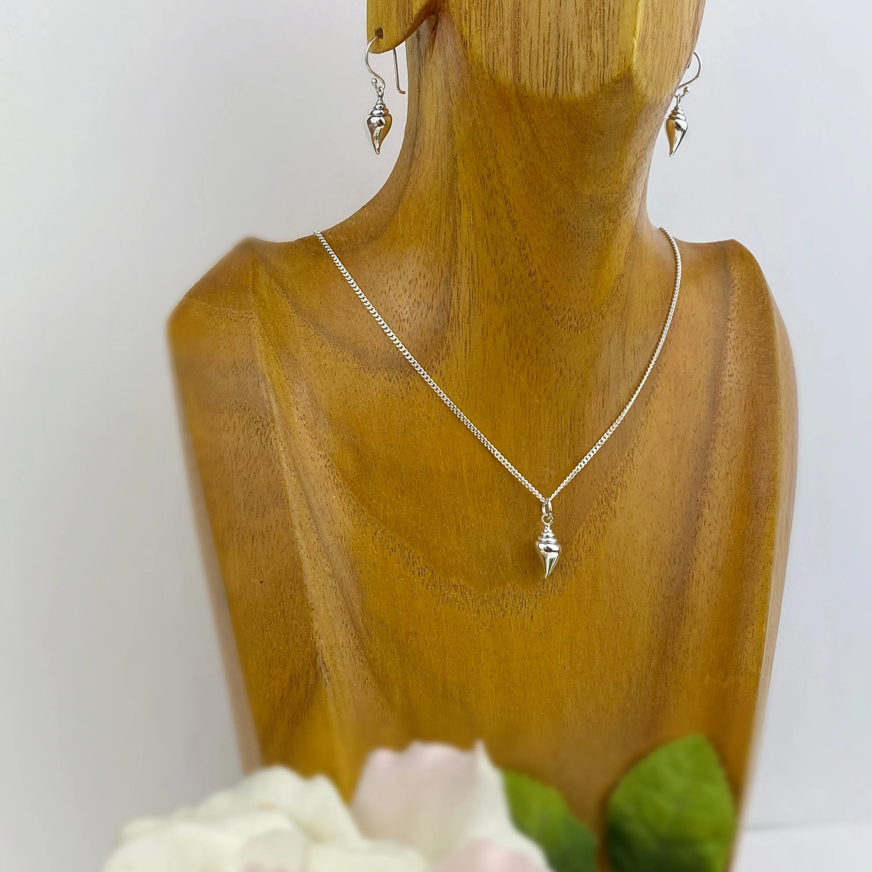 Silver Conch Pendant - VP202