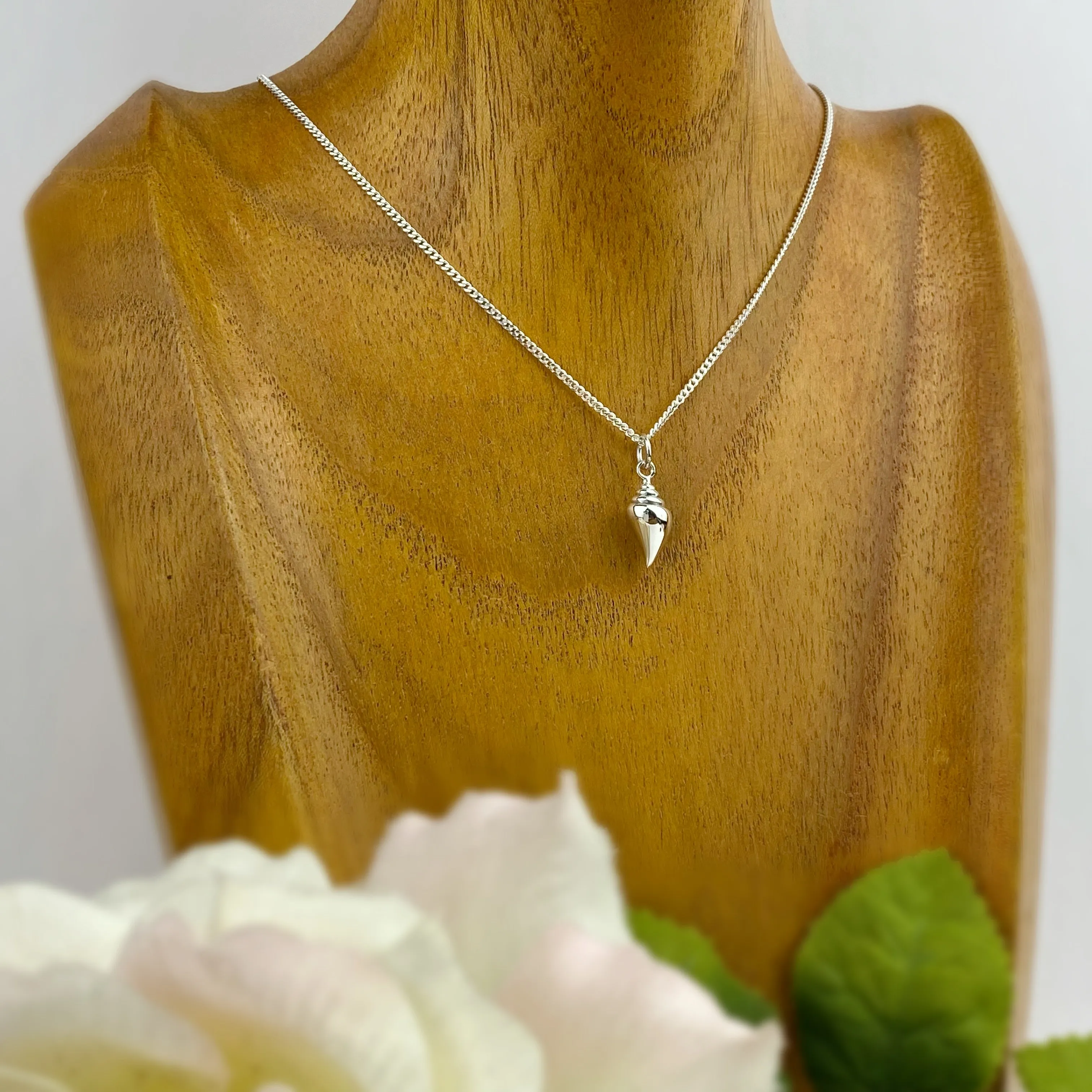 Silver Conch Pendant - VP202